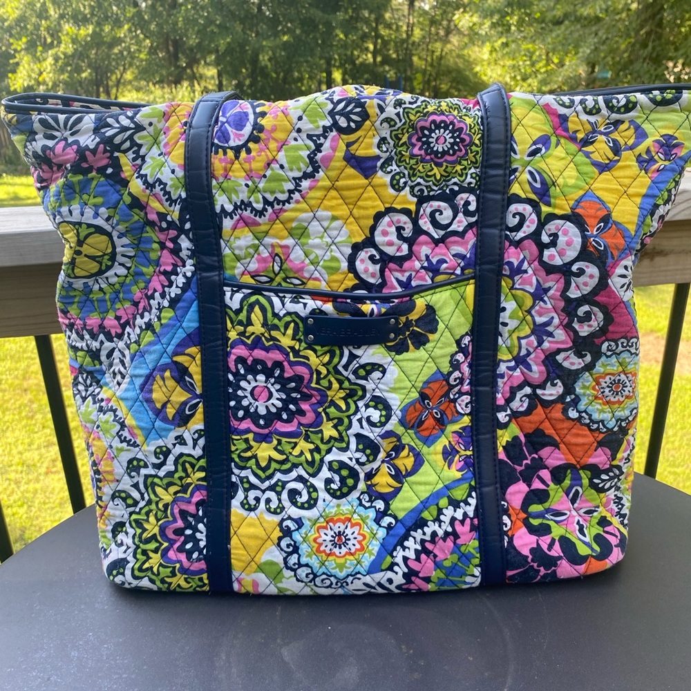 Vera Bradley floral tote
